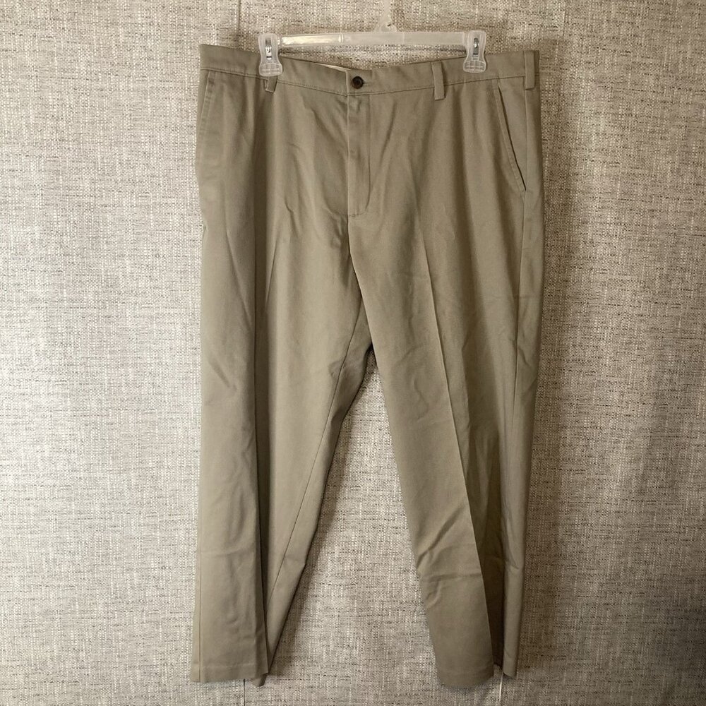 Dockers Mens Classic Fit Khaki Pants Flat Front (Standard and Big & Tall), 40x29